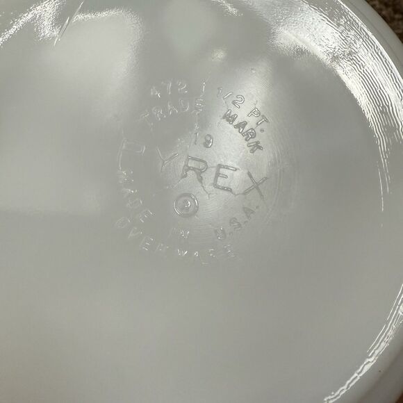 Vintage Pyrex Early American White and Brown 1.5 Pint Covered Casserole #472 - Picture 10 of 10
